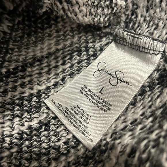 Jessica Simpson Black and White Crew Neck Sweater - Picture 4 of 5